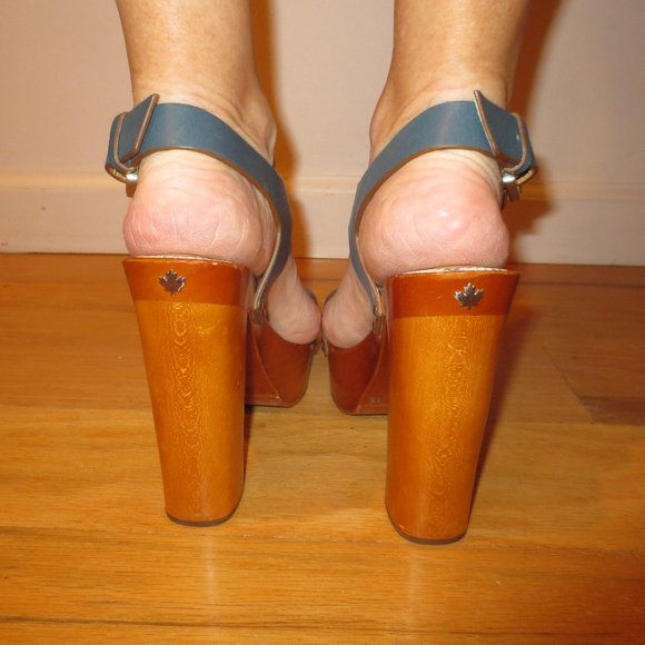 DSQUARED2 Medium Blue Leather Wood Platform High Heeled Sandals - Picture 4 of 9